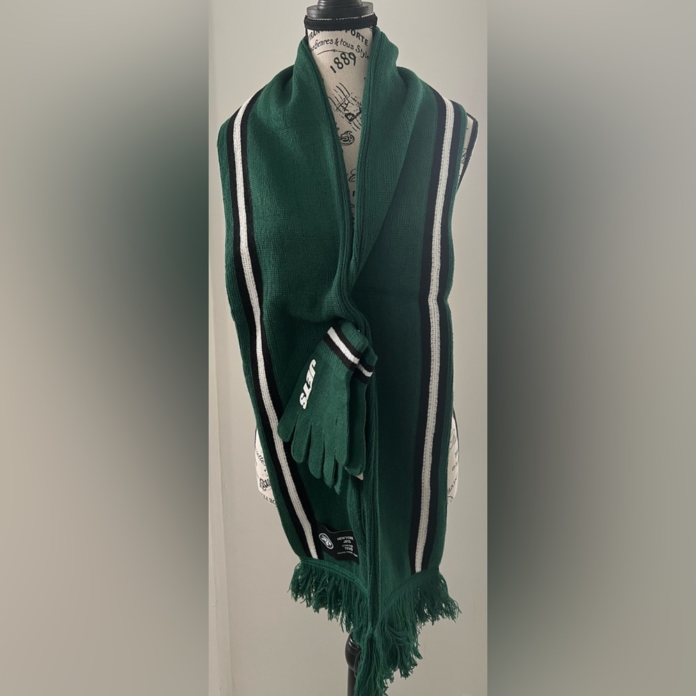 New NY Jets Scarf & Gloves set